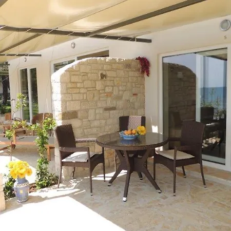 Erica Luxury * Novigrad Istria